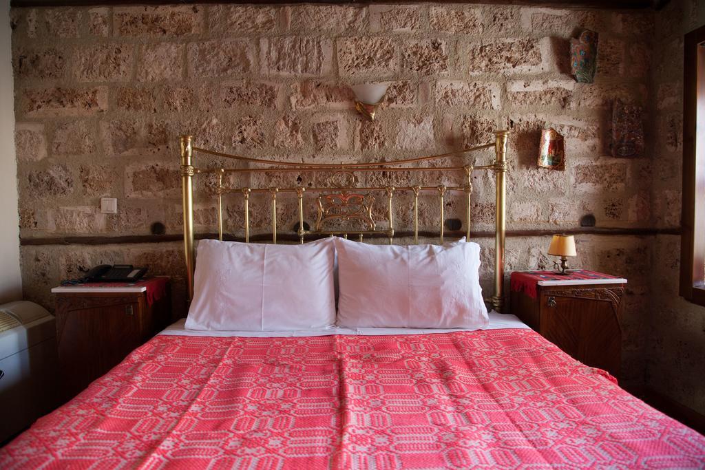 Hagiati Guesthouse إذيسا الغرفة الصورة